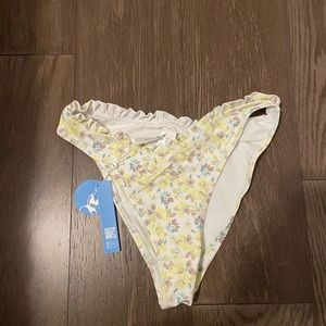 CUPSHE BOTTOMS WITH TAGS NEVER WORN